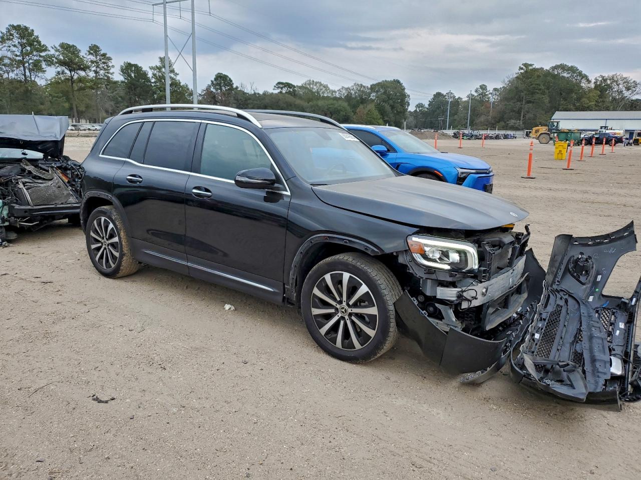 Mercedes-Benz GLB 250 Image 3