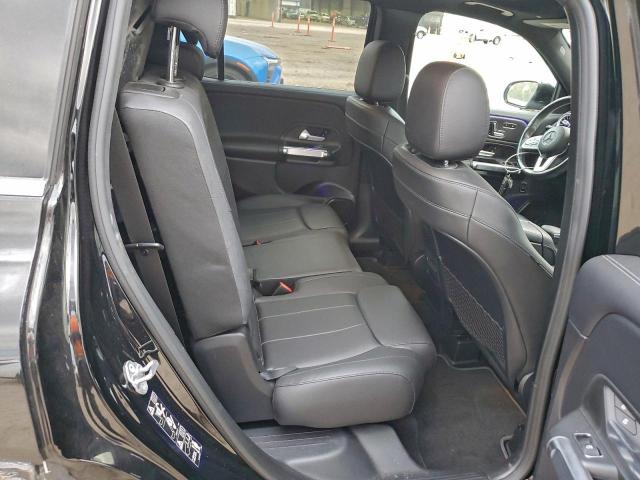 Mercedes-Benz GLB 250 Image 8