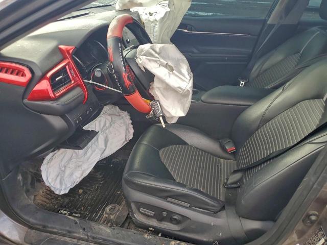 Toyota Camry Se Image 5