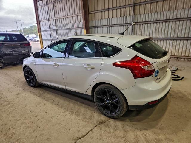 Ford Focus Titanium Image 2