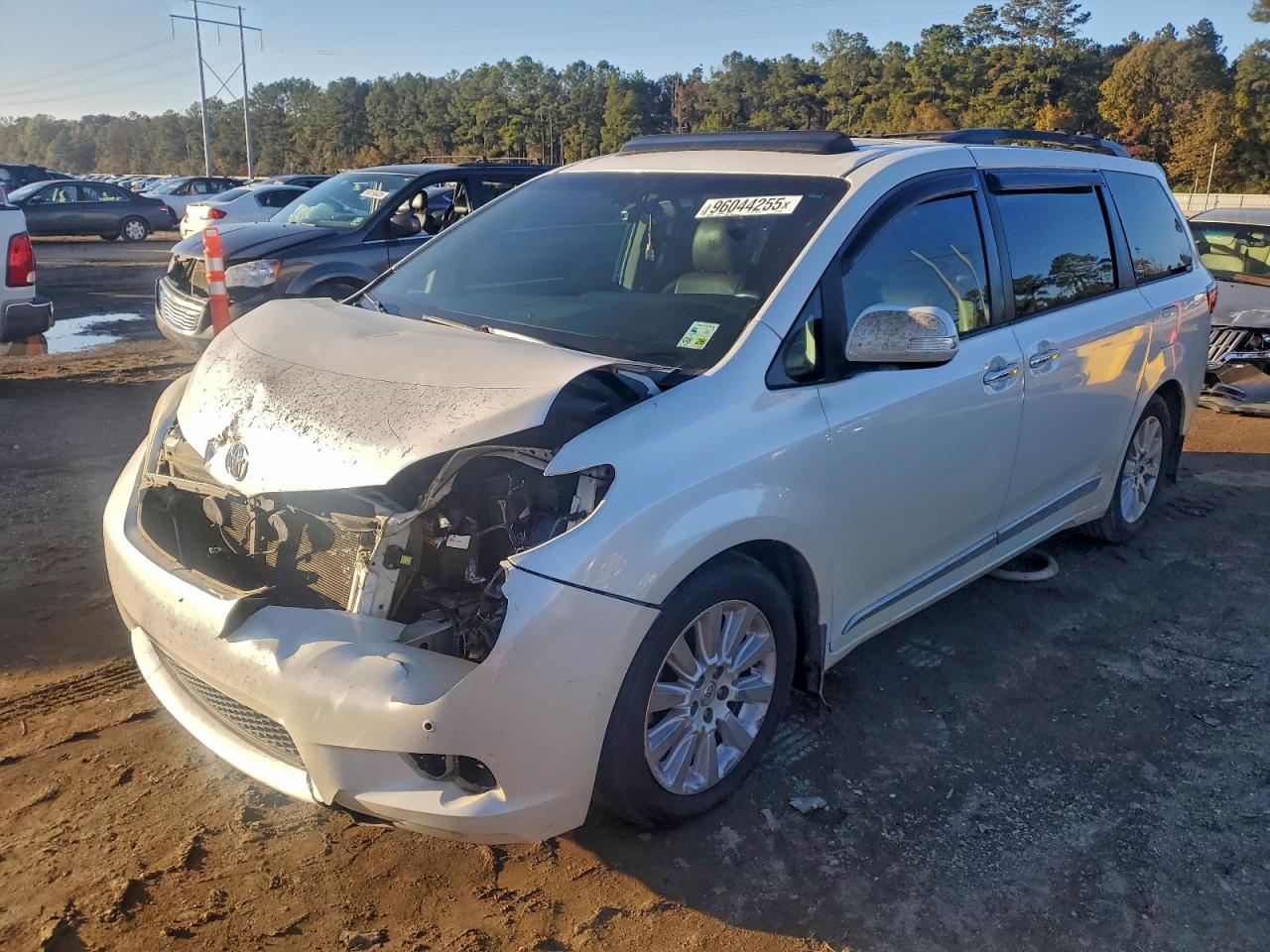 Toyota Sienna Xle Image 1