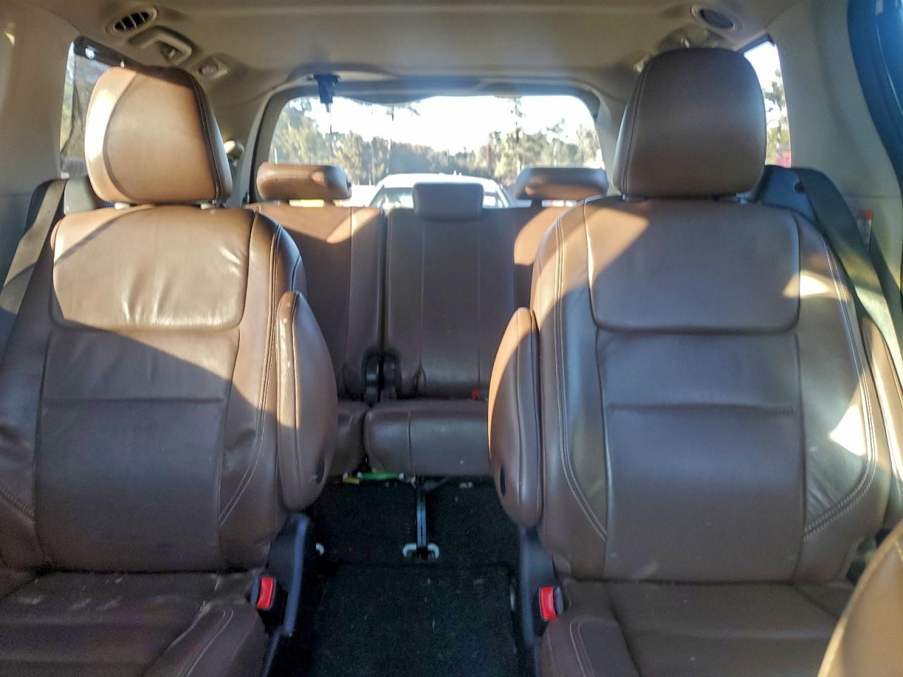 Toyota Sienna Xle Image 11