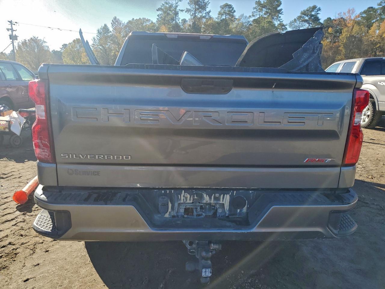 Chevrolet Silverado C1500 Rst Image 8