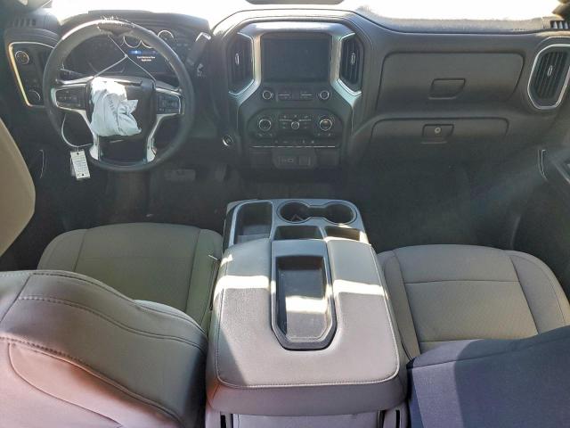 Chevrolet Silverado C1500 Rst Image 10