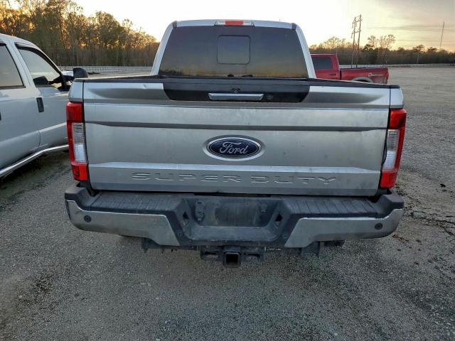Ford F-350 Super Duty Image 6
