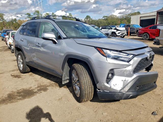 Toyota RAV4 Xle Premium Image 9