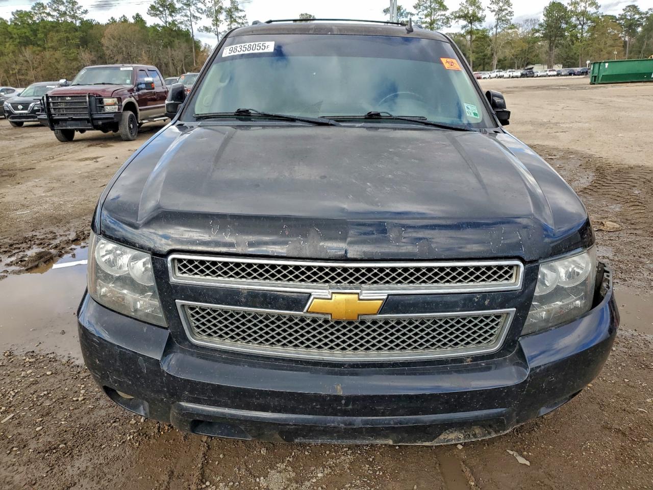 Chevrolet Suburban C1500 Lt Image 5