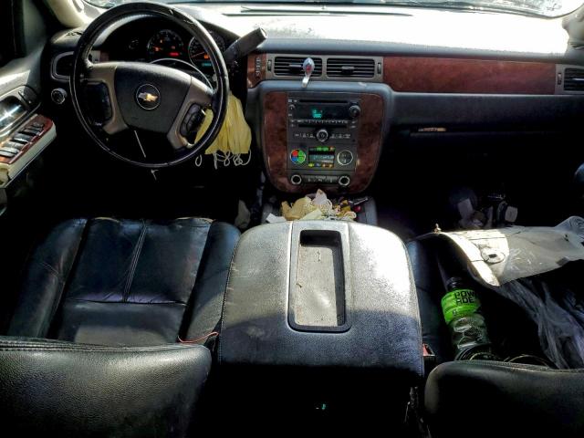 Chevrolet Suburban C1500 Lt Image 11