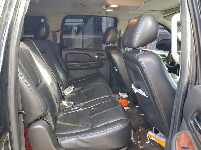 Chevrolet Suburban C1500 Lt Image 10