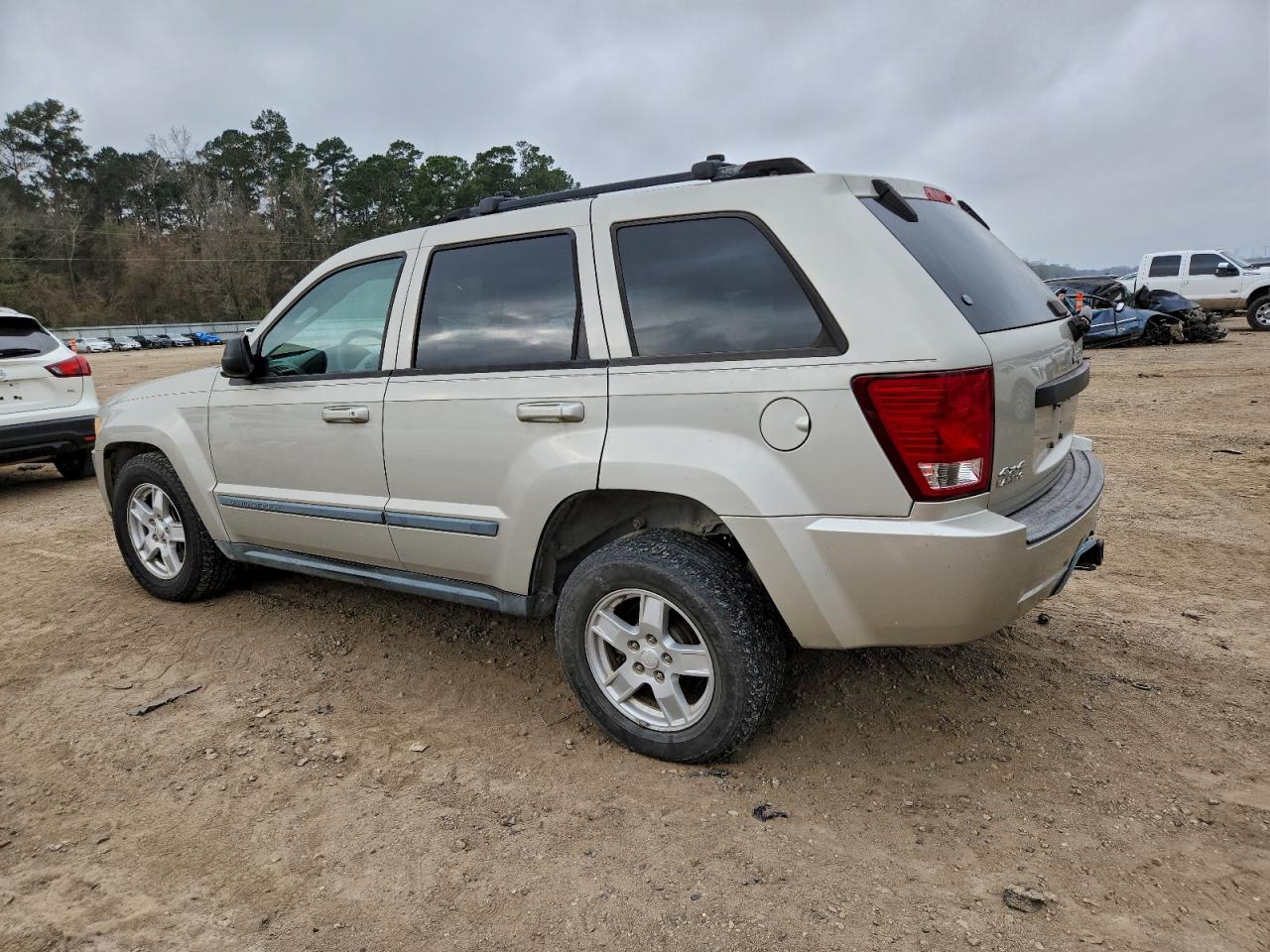 Jeep Grand Cherokee Laredo Image 10
