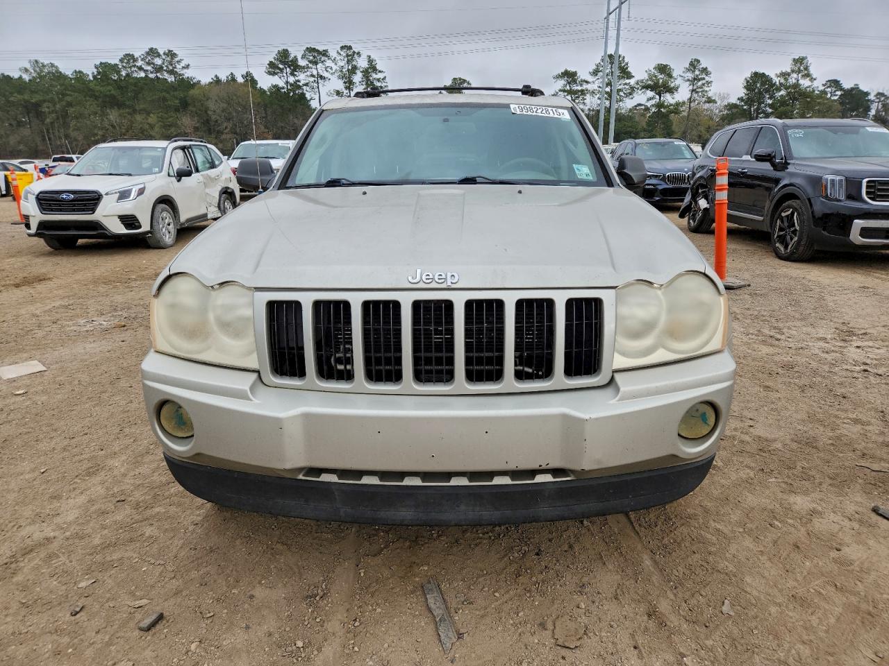 Jeep Grand Cherokee Laredo Image 3